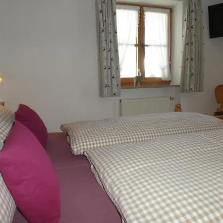 Gaestehaus Bergblick Apartamento Wallgau