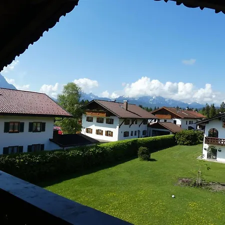 Gaestehaus Bergblick * 발가우